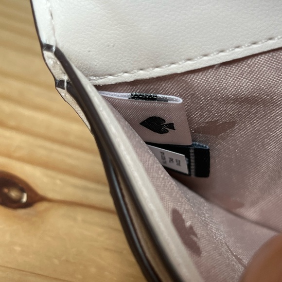 Kate Spade Wallet🎈🎈 - Picture 7 of 7